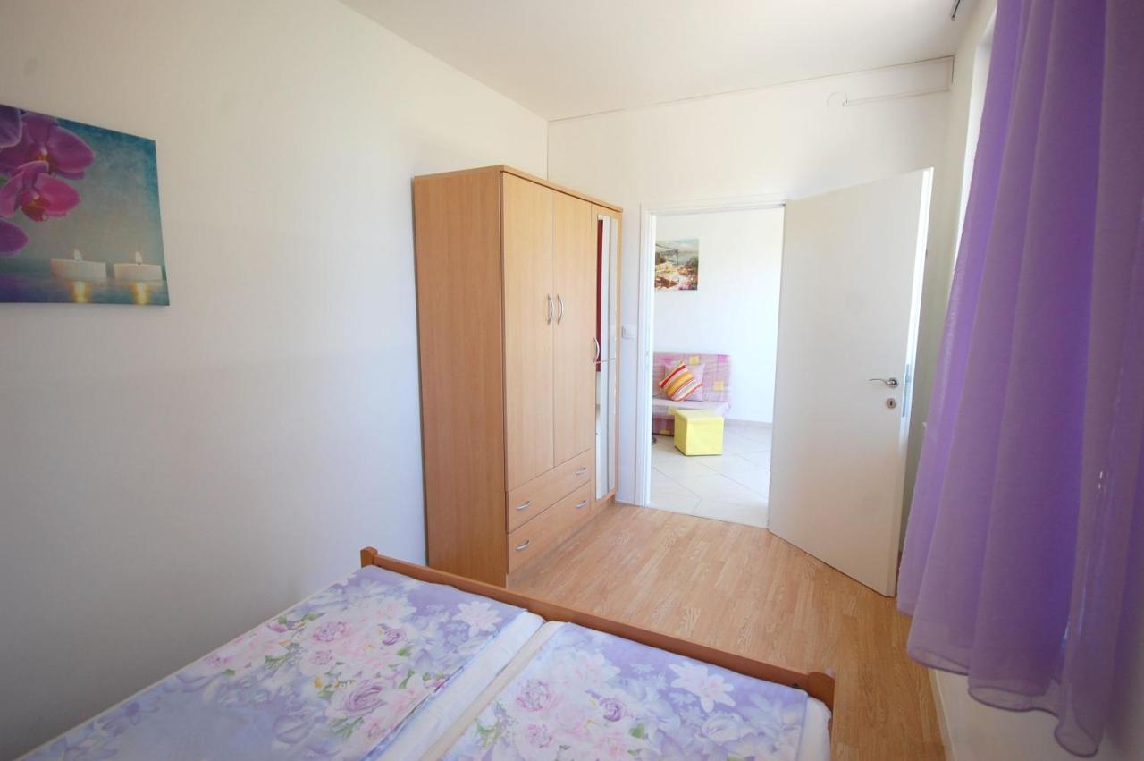 Apartment Blanka By El-Pi Tours นยีวีเซ ภายนอก รูปภาพ